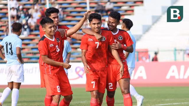 Cầu thủ U22 Indonesia ăn mừng bàn thắng vào lưới U22 Myanmar ở bảng A SEA Games 32. Ảnh: Bola.com.