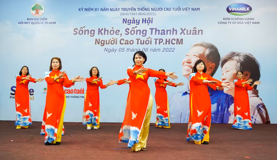 Vinamilk đồng hành cùng hơn 2.000 người cao tuổi thủ đô ảnh 14