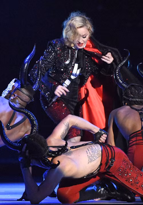 madonna11-2870-1424916900.jpg