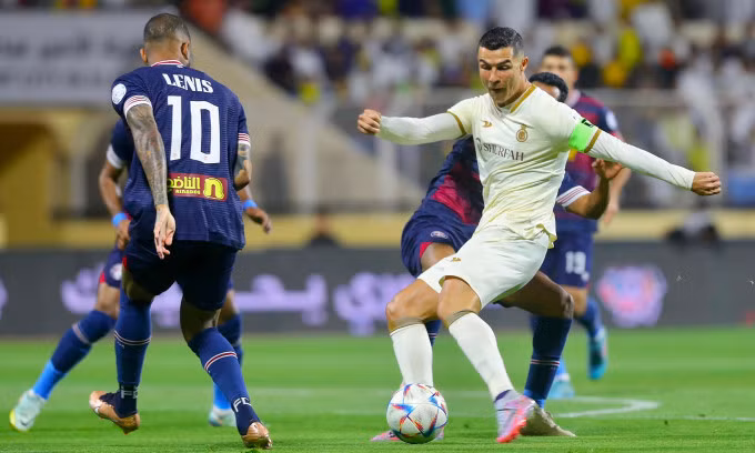 Ronaldo có thể chia tay Al-Nassr nếu đội bóng Ả Rập Xê-út không đáp ứng yêu cầu mua thêm siêu sao.