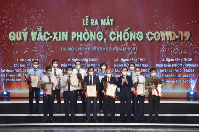Lễ ra mắt Quỹ vắc xin phòng, chống COVID-19 ngày 5/6 tại Hà Nội. Ảnh: VTV.