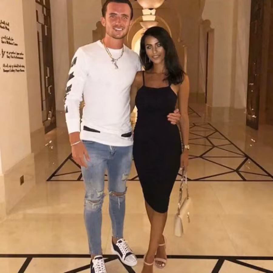 Joanna Chimonides là bạn gái đầu tiên của ngôi sao bóng đá Chilwell.
