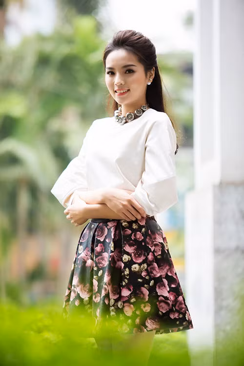 HH Kỳ Duyên giản dị vẫn đẹp rạng ngời - 7