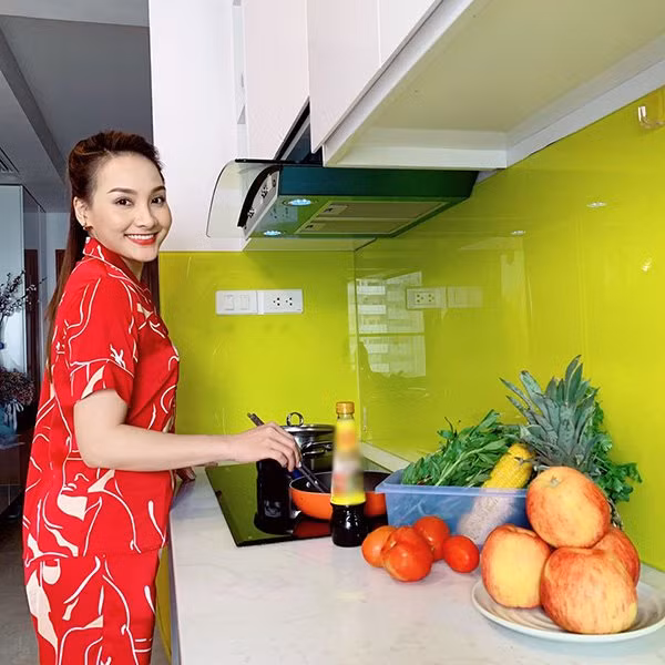 khoe lai anh hoi 8 tuoi, bao thanh "xinh lao" duoc dan tinh nuc no khen xinh tu be - 11