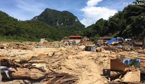 Bản Sa Ná (Quan Sơn, Thanh Hóa) bị lũ cuốn sau trận bão số 3