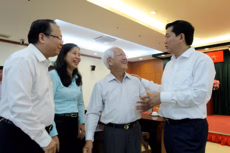 Hai nguyen lanh dao TP.HCM chinh thuc nghi huu - Anh 5