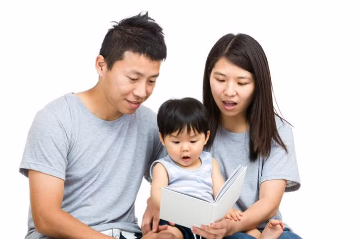 Tạo thói quen đọc sách cho con ngay từ nhỏ