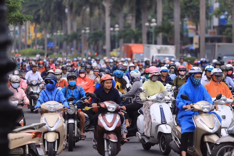 Nút giao thông Nguyễn Tri Phương – Điện Biên Phủ - Lê Độ thường rơi vào tình trạng kẹt xe vào giờ cao điểm