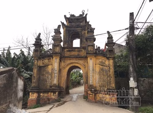 Ngỡ ngàng lạc vào ngôi làng toàn biệt thự "Tây", gần trăm năm tuổi ảnh 1