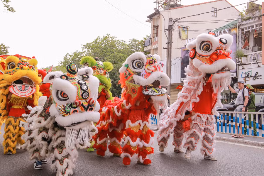 Lễ hội Quảng diễn đường phố Festival nghề truyền thống Huế 2023 có sự tham gia của nhiều Đoàn nghệ thuật.