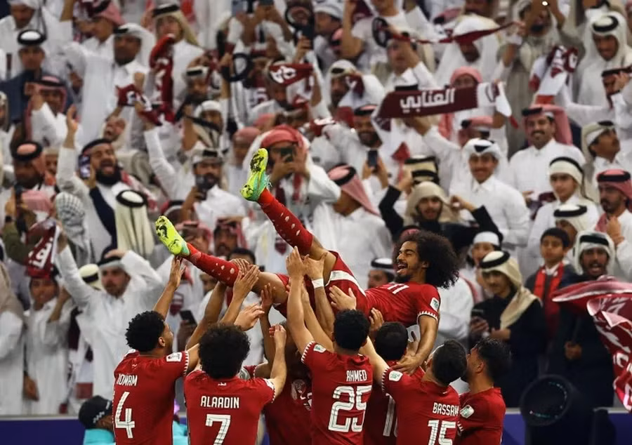 Akram Afif hoá người hùng của Qatar. Akram Afif hoá người hùng của Qatar.