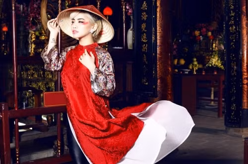Yến Lê: Yến Lê: