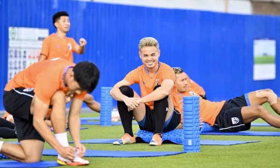 Tuyển Thái Lan tuyên bố sốc trước trận gặp Trung Quốc 