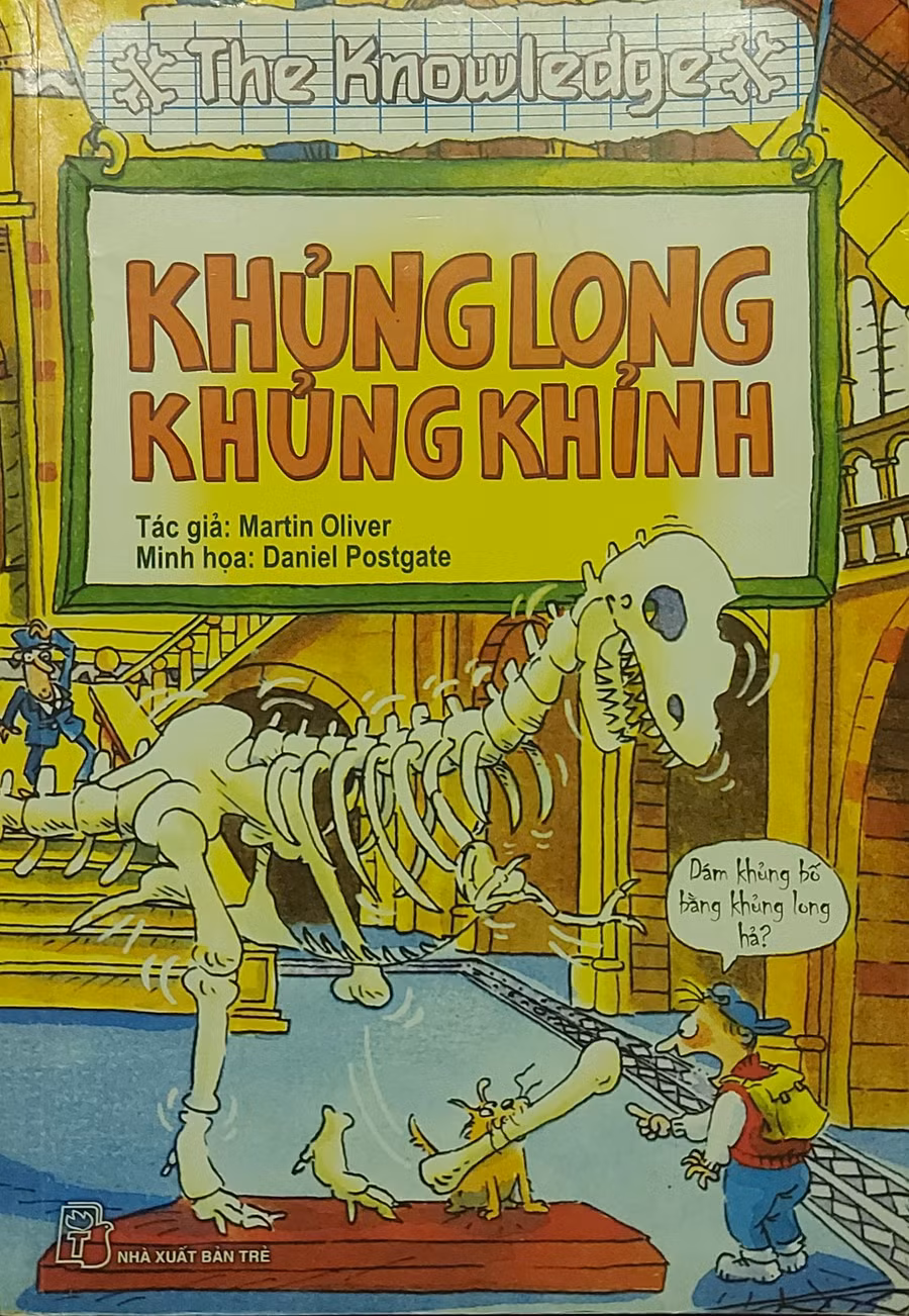 'Khủng long khủng khỉnh' có hình ảnh minh họa bìa rất ấn tượng. Ảnh: Tấn Quyết 'Khủng long khủng khỉnh' có hình ảnh minh họa bìa rất ấn tượng. Ảnh: Tấn Quyết