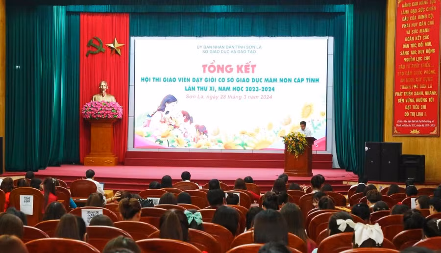 Quang cảnh lễ tổng kết Hội thi.