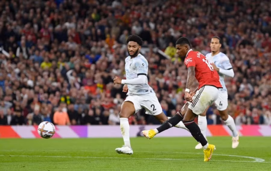 Marcus Rashford nhân đôi cách biệt. Marcus Rashford nhân đôi cách biệt.