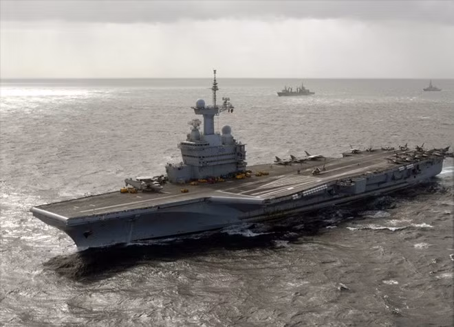 Tàu sân bay chạy bằng năng lượng hạt nhân Charles De Gaulle của Pháp. Ảnh: Wikipedia Tàu sân bay chạy bằng năng lượng hạt nhân Charles De Gaulle của Pháp. Ảnh: Wikipedia