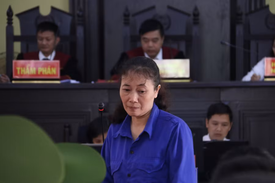 Bị cáo Nguyễn Thị Hồng Nga thành khẩn khai báo tại tòa