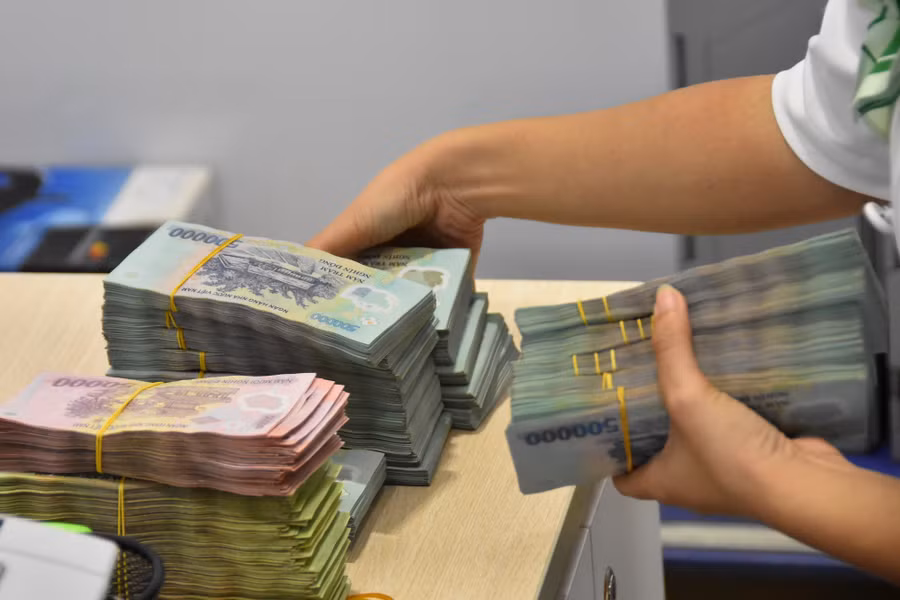 Trong những năm qua, thị trường bất động sản tăng trưởng cao, song vẫn còn vướng mắc về nguồn vốn, trong đó có nguồn vốn tín dụng ngân hàng. Trong những năm qua, thị trường bất động sản tăng trưởng cao, song vẫn còn vướng mắc về nguồn vốn, trong đó có nguồn vốn tín dụng ngân hàng.