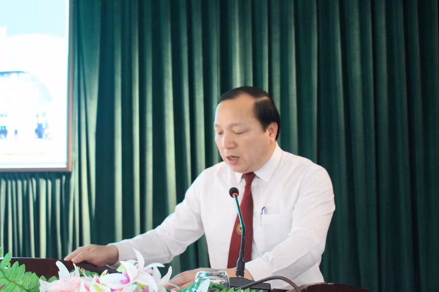 Ông Vũ Ngọc Hiên, Phó giám đốc Học viện Nông nghiệp Việt Nam phát biểu. Ông Vũ Ngọc Hiên, Phó giám đốc Học viện Nông nghiệp Việt Nam phát biểu.