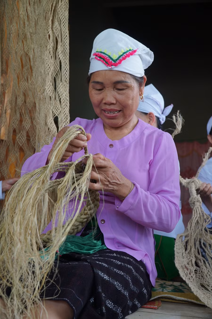 Khâu quan trọng và khó khăn trong quá trình đan võng là định hình được phần đầu và phần đuôi võng, nếu người làm không khéo, phần đầu và đuôi võng bị lệch nhau là phải tháo ra làm lại.