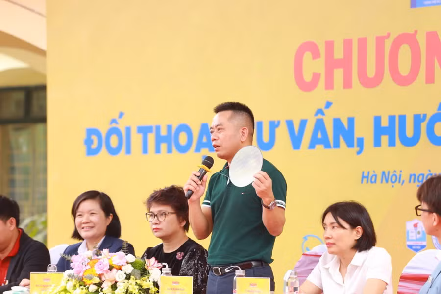 PGS.TS Mai Anh Tuấn - giảng viên Trường Đại học Công nghệ (Đại học Quốc gia Hà Nội) giới thiệu về ngành Vi mạch và bán dẫn.