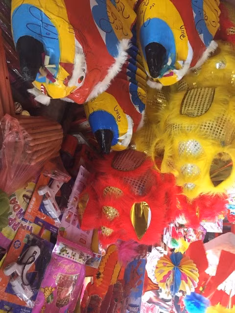 Đồ chơi Trung thu truyền thống.