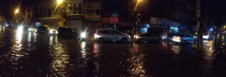 Ha Noi lai ngap nghiem trong trong mua lon toi 20/8 - Anh 4