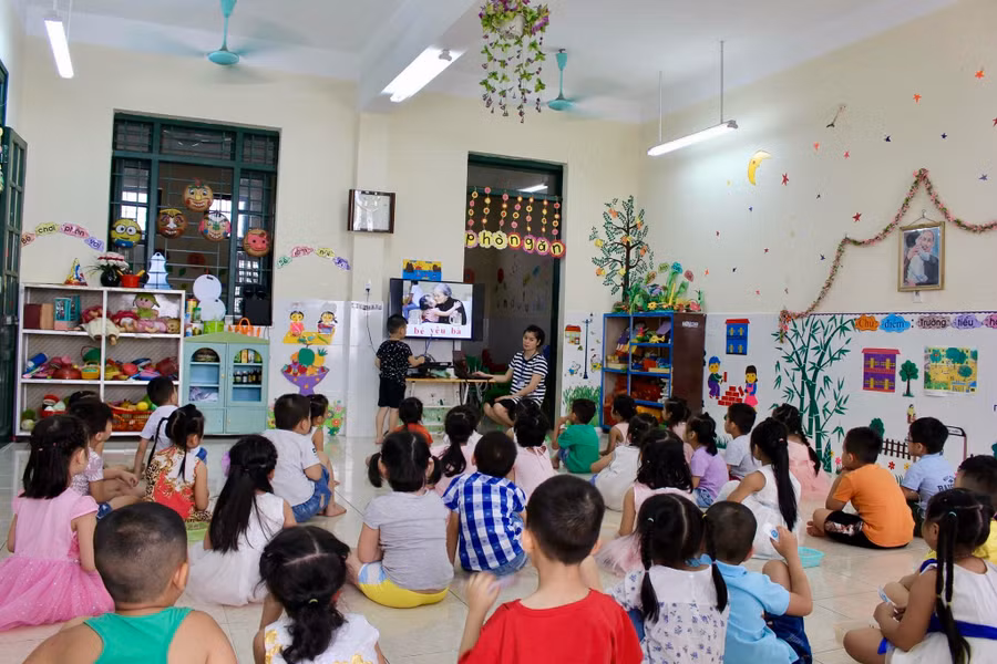 Trẻ cần được yêu thương (ảnh minh họa -nguồn internet)