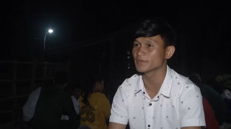 Anh Cao Xuân Long là người đảm trọn “ba vai” ở Mò O Ồ Ồ. (Ảnh: Tiến Thành)