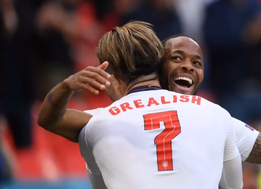 Ngôi sao thuộc biên chế Aston Villa kiến tạo để Sterling ghi bàn duy nhất giúp Anh hạ CH Czech 1-0.