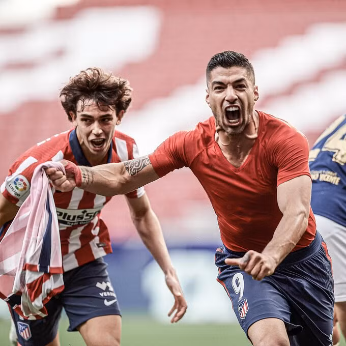 Suarez giúp Atletico nắm quyền tự quyết tới ngôi vương La Liga.
