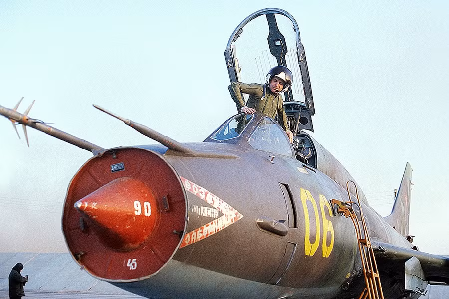 Chiến đấu cơ Su-17 làm nhiệm vụ chiến đấu ở những thập niên 70.