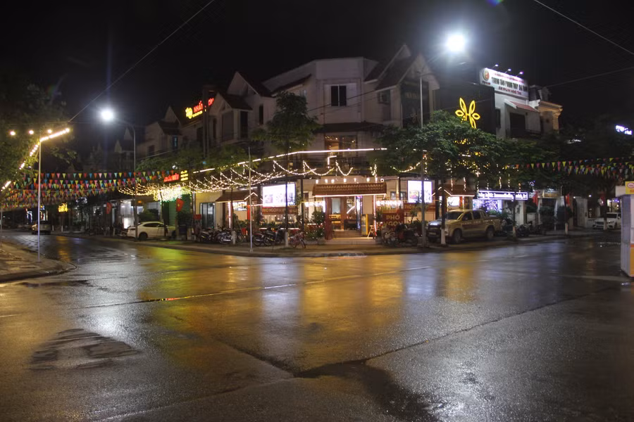 Khu phố ẩm thực ở Hà Tĩnh tại phường Nguyễn Du sẽ chính thức hoạt động từ tối 27/4. (Ảnh: Vũ Long).