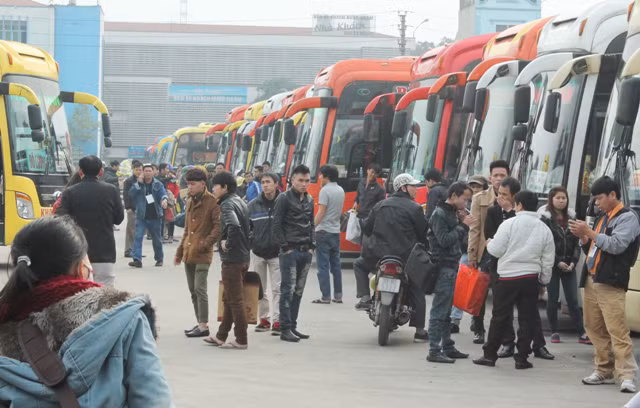 Xử lý nghiêm nhà xe chèn ép khách, tăng giá vé