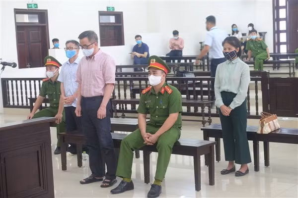 Các bị cáo tại tòa.