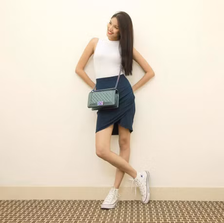 Lan Khue dep hon khi di dau cung dat hang hieu len nguoi - Anh 4
