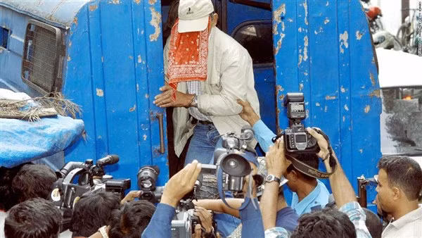 Sobhraj bị bắt tại Nepal năm 2003.