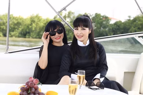 Trang Nhung ru Phuong Thanh thu gian du thuyen 5 sao - Anh 3