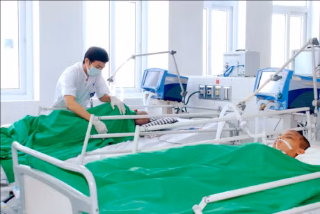 Choang vang, hon me vi ra vao phong dieu hoa khong dung cach - Anh 1