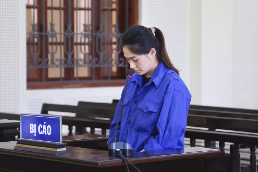 Bị cáo Cao Thị Thu Hà tại phiên tòa xét xử sơ thẩm.