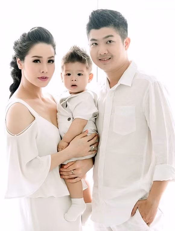Nhật Kim Anh nghẹn ngào khi chia sẻ về cuộc hôn nhân với chồng cũ Bửu Lộc trong quá khứ, đó cũng là điều khiến cô buồn nhất