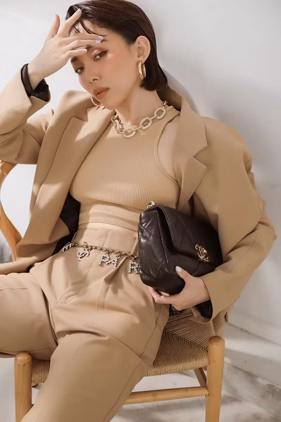 nữ ca sĩ tóc tiên, sao Việt