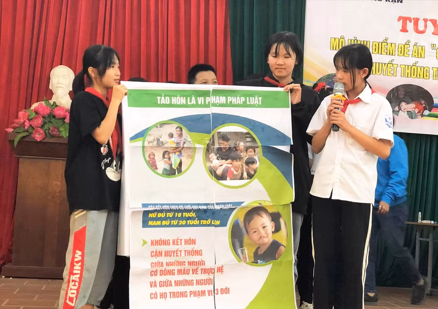 Phổ biến, tuyên truyền đạo đức lối sống được các trường lồng ghép qua các cuộc thi, kịch nói. Ảnh minh họa
