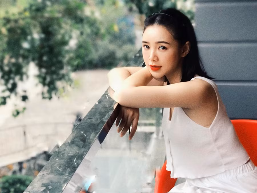 Ngắm nhìn nhan sắc mẹ ruột sắp bước vào tuổi U50, Midu giật mình: Tưởng hai chị em-5