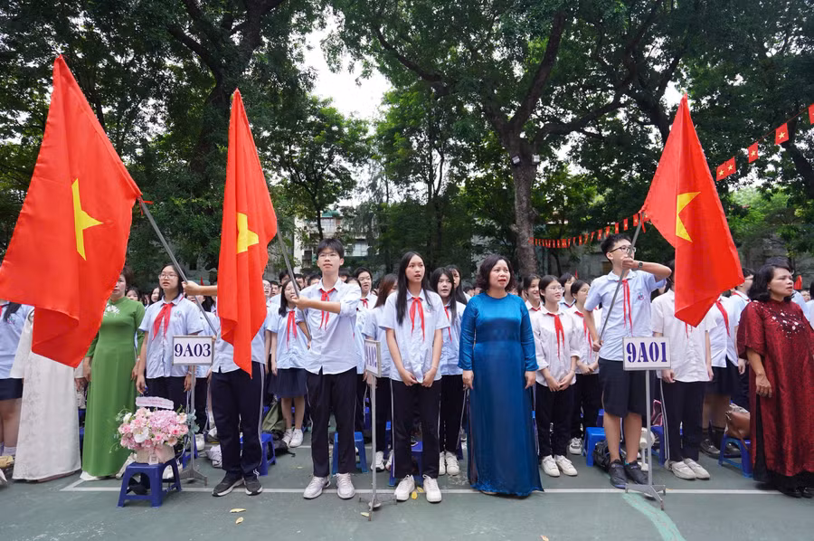 Trường THCS Kim Liên tạo môi trường giáo dục an toàn, tri thức, nhân cách và trách nhiệm.