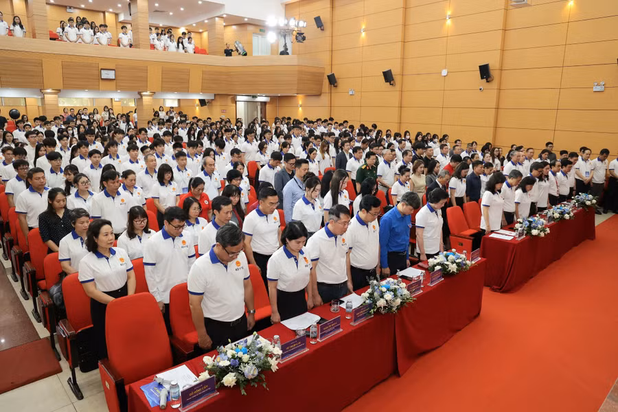 Toàn cảnh sự kiện.