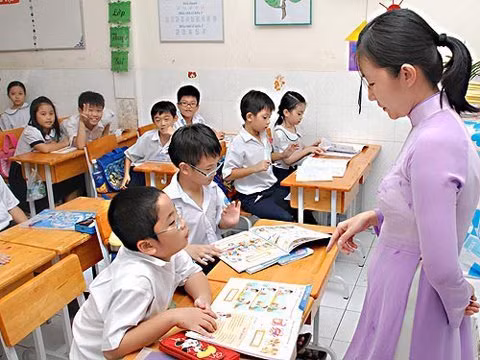 Giảm định mức giờ dạy cho giáo viên làm công tác công đoàn