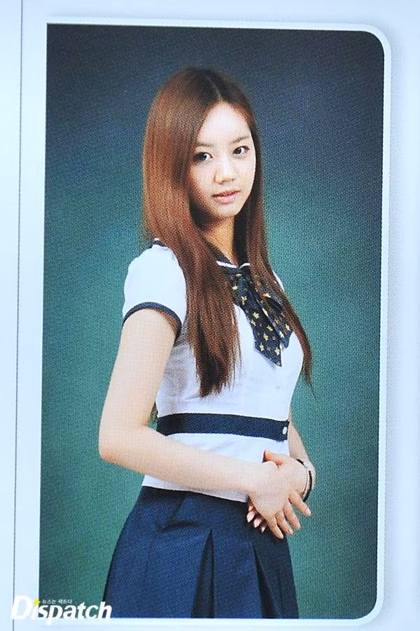Sao Hàn ngây thơ trong đồng phục học sinh ảnh 9