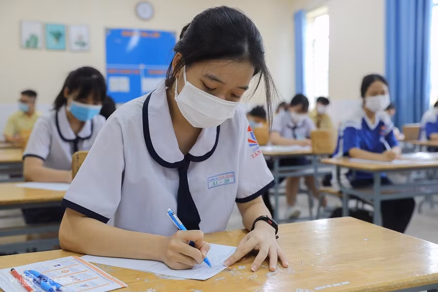 Thí sinh tham dự Kỳ thi tốt nghiệp THPT 2022. Ảnh: INT